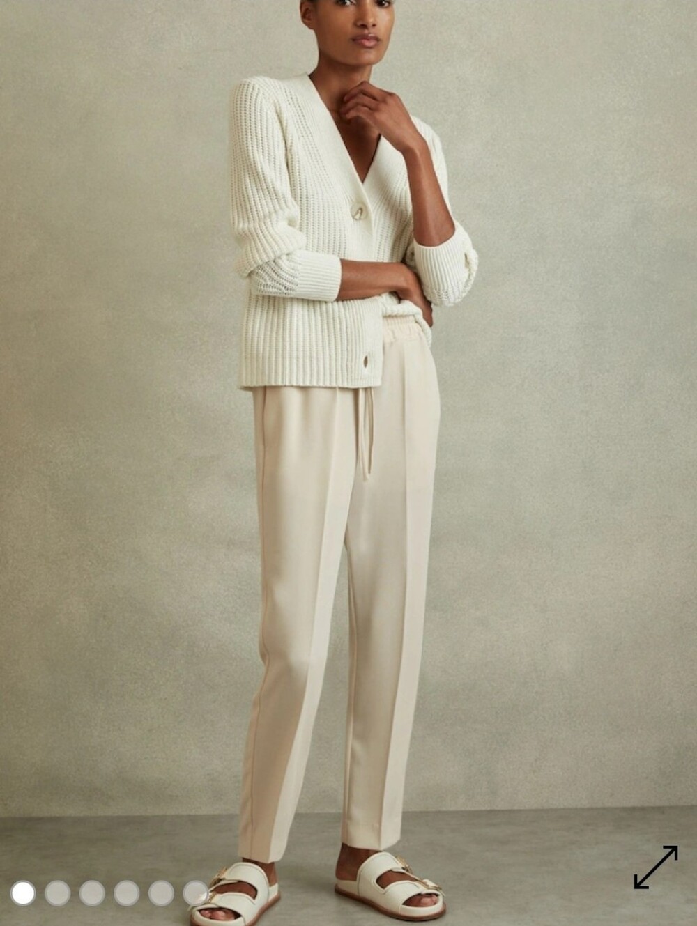 Reiss Hailey Cream Petite Tapered Pull On Trousers size 6 - Picture 1 of 6